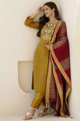 Floral Yoke Design Sequinned Kurta With Trousers & Dupatta