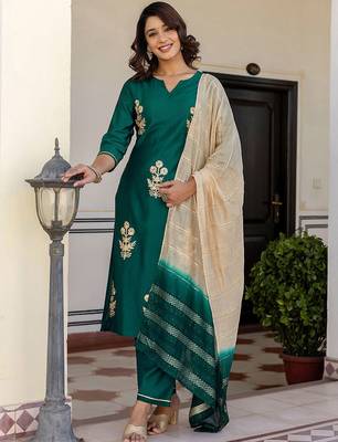 Women Floral Embroidered Kurta with Trousers & Dupatta 1