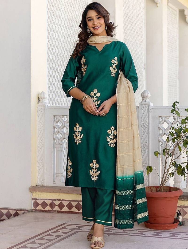 Women Floral Embroidered Kurta with Trousers & Dupatta