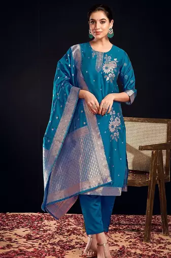 Floral Printed Round Neck Straight Kurta With Trousers & Dupatta