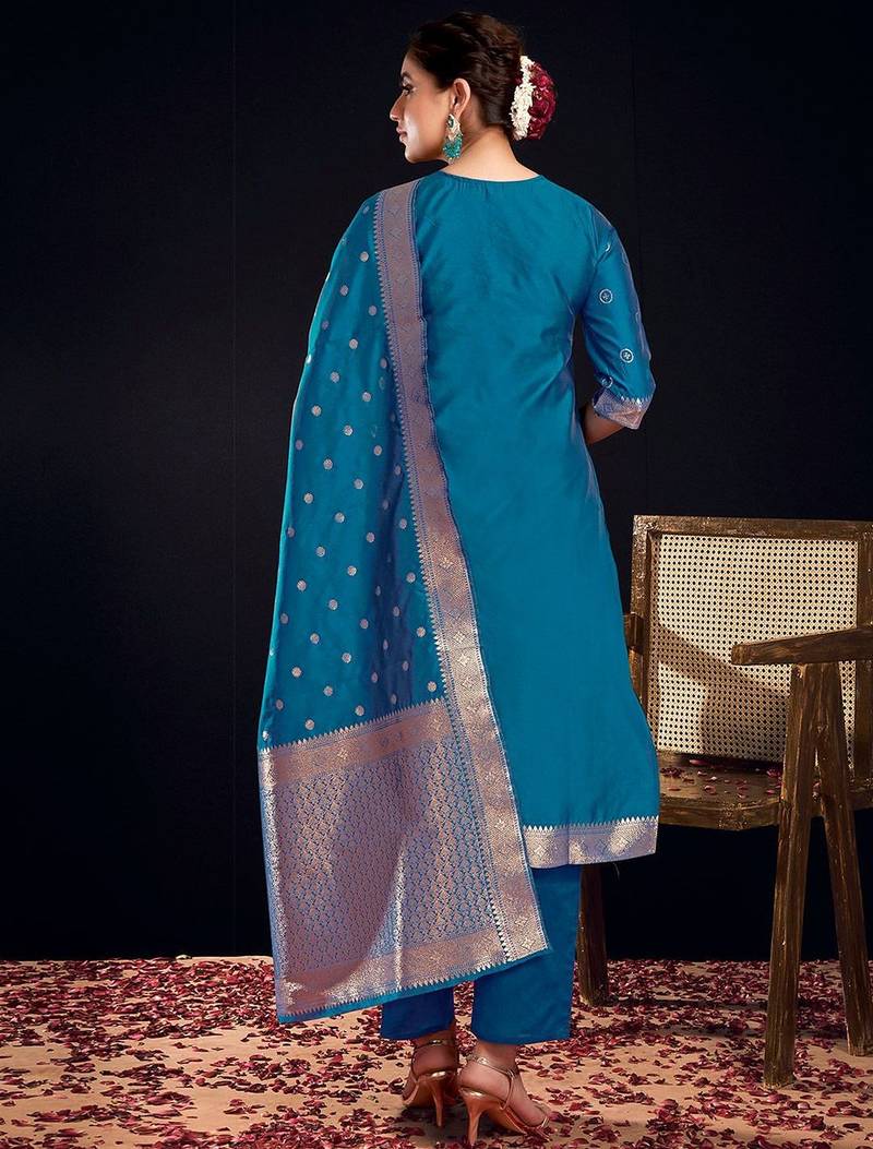 Floral Printed Round Neck Straight Kurta With Trousers & Dupatta
