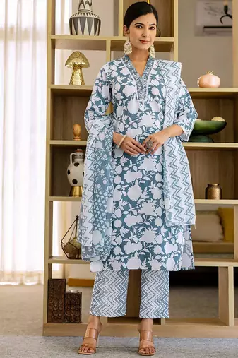 Women Floral Printed Regular Sequinned Kurta with Trousers & Dupatta Kurta Sets
