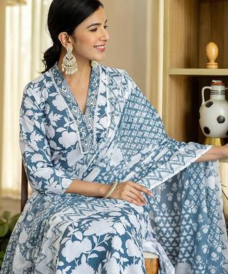 Women Floral Printed Regular Sequinned Kurta with Trousers & Dupatta Kurta Sets 5