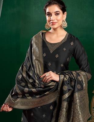 Women Dyed Regular Kurta with Trousers & With Dupatta 2