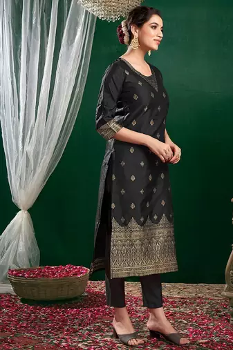 Women Dyed Regular Kurta with Trousers & With Dupatta