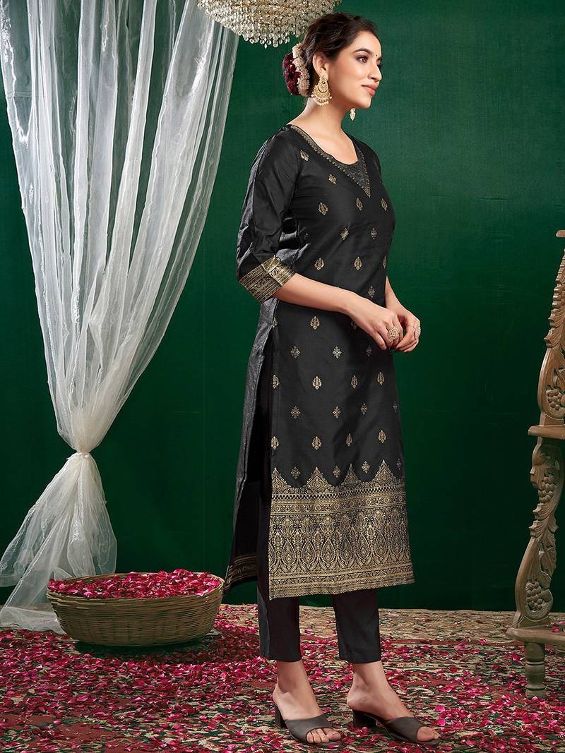 Women Dyed Regular Kurta with Trousers & With Dupatta