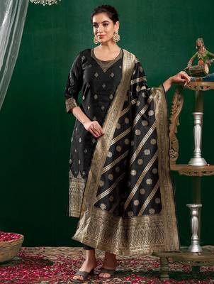 Women Dyed Regular Kurta with Trousers & With Dupatta 5