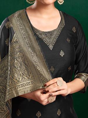 Women Dyed Regular Kurta with Trousers & With Dupatta 6