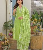 Women Embroidered Regular Thread Work Kurta with Trousers & With Dupatta