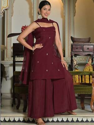 Women Embroidered Regular Thread Work Kurta with Sharara & With Dupatta 6
