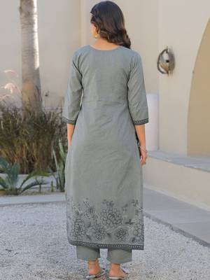 Women Ethnic Motifs Embroidered Regular Thread Work Kurta with Trousers & With Dupatta 2