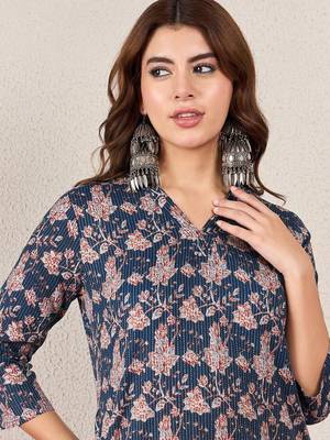 Floral Printed V-Neck Cotton Straight Kurtas 6