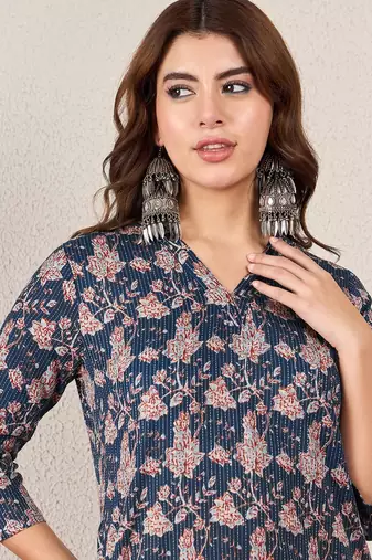 Floral Printed V-Neck Cotton Straight Kurtas