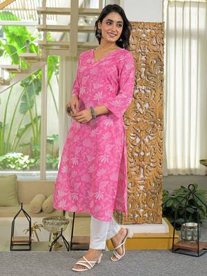 Floral Printed V-Neck Straight Cotton Kurta 4