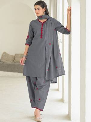 Ethnic Motifs Embroidered Regular Thread Work Kurta with Patiala & With Dupatta 5