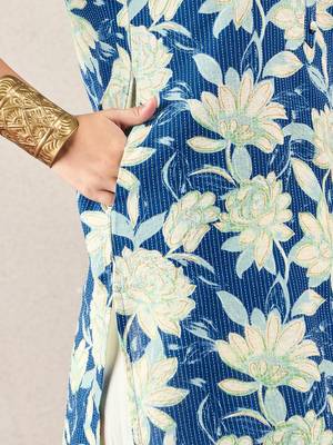 Floral Printed Mandarin Collar Straight Kurta 4