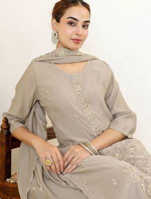 Women Ethnic Motifs Embroidered Regular Thread Work Chanderi Cotton Kurta with Palazzos & With Dupatta 4