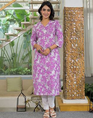 Women Floral Printed Daily Cotton Straight Kurta 6