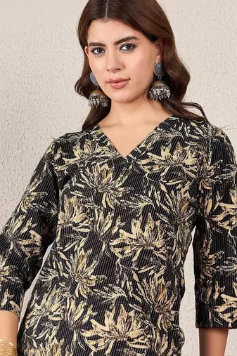 Floral Printed V-Neck Cotton Straight Kurtas