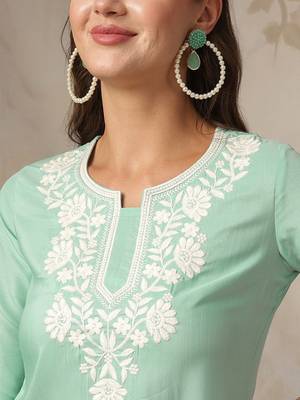 Women Solid Daily Cotton Straight Kurta 4