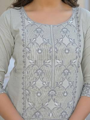 Women Ethnic Motifs Embroidered Regular Thread Work Kurta with Trousers & With Dupatta 5