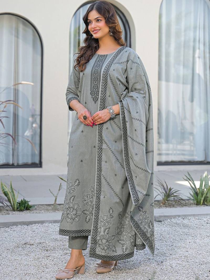 Women Floral Printed Regular Kurta with Trousers & With Dupatta
