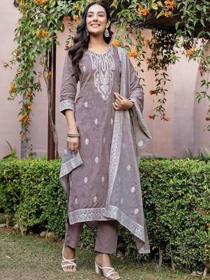 Women Regular Kurta with Pyjamas & With Dupatta 3
