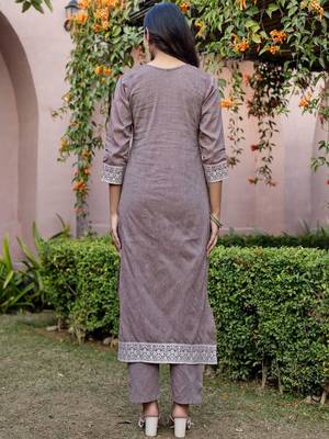 Women Regular Kurta with Pyjamas & With Dupatta 5