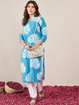 Floral Printed Mandarin Collar Straight Kurta 4
