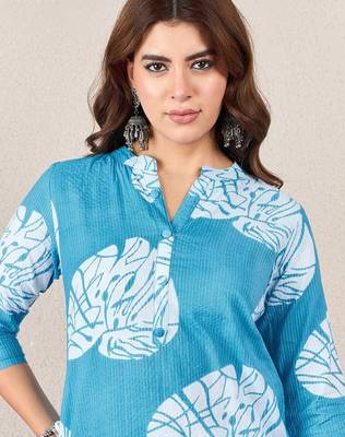 Floral Printed Mandarin Collar Straight Kurta 6