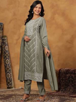 Women Ethnic Motifs Embroidered Regular Thread Work Kurta with Trousers & With Dupatta 4