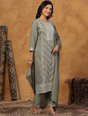 Women Ethnic Motifs Embroidered Regular Thread Work Kurta with Trousers & With Dupatta 5