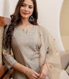 Women Ethnic Motifs Embroidered Thread Work Kurta with Trousers & Dupatta