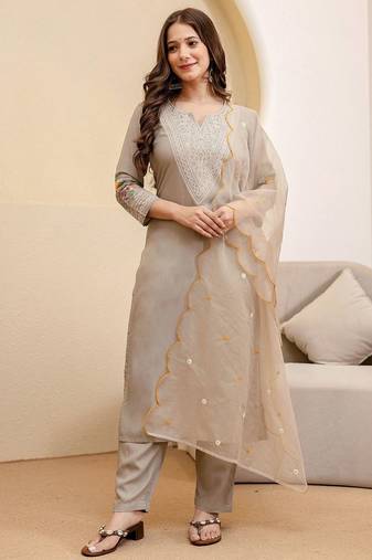 Women Ethnic Motifs Embroidered Thread Work Kurta with Trousers & Dupatta