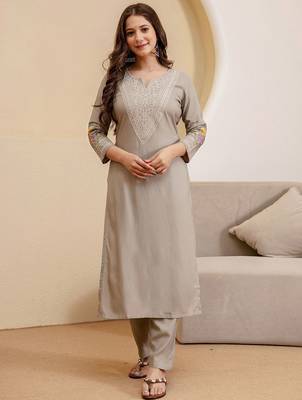 Women Ethnic Motifs Embroidered Thread Work Kurta with Trousers & Dupatta 4
