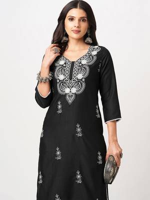 Women Ethnic Motifs Embroidered Festive Cotton Straight Kurta 2