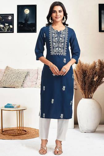 Women Ethnic Motifs Embroidered Chikankari Kurta