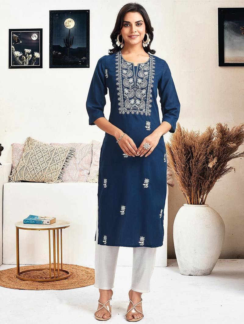 Women Ethnic Motifs Embroidered Chikankari Kurta
