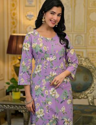 Women Floral Printed Thread Work Kurta 2