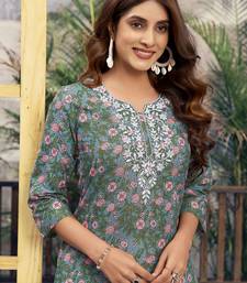Women Floral Printed Festive Cotton Straight Kurta