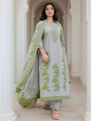 Women Floral Regular Kurta with Trousers & Dupatta 3