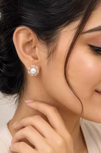 Certified natural freshwater pearls jewellery pearl centre crystal halo stud earrings, gold tone floral cluster design.