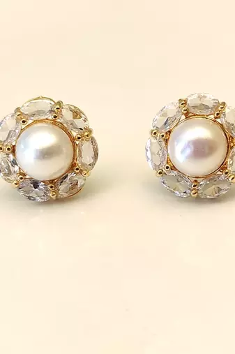 Certified natural freshwater pearls jewellery pearl centre crystal halo stud earrings, gold tone floral cluster design.