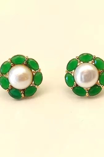 Certified natural freshwater pearls jewellery pearl& green stone floral stud earrings with gold tone setting flower halo