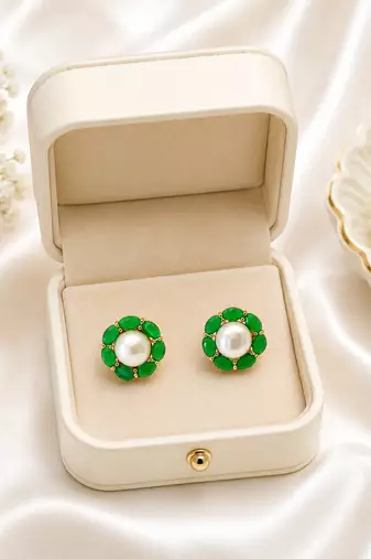 Certified natural freshwater pearls jewellery pearl& green stone floral stud earrings with gold tone setting flower halo