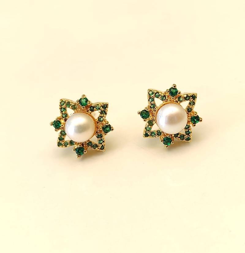 Certified natural freshwater pearls jewellery pearl & green stone floral stud earrings with gold tone setting pearl .