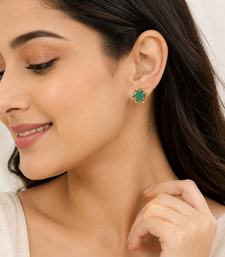 Certified natural freshwater pearls jewellery green stone floral cluster stud earrings with gold-tone frame flower.