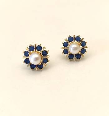 Certified natural freshwater pearls jewellery pearl & blue sapphire floral stud earrings, gold-toned flower design 2