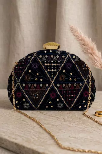 Black geometric embroidered clutch bag for women