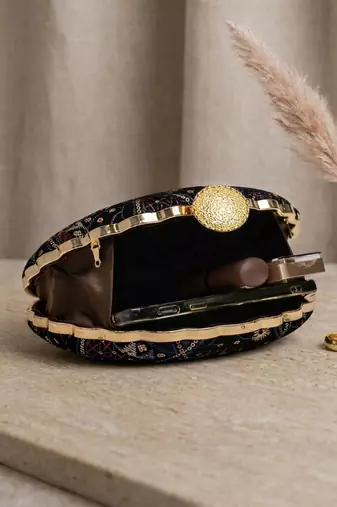 Black geometric embroidered clutch bag for women